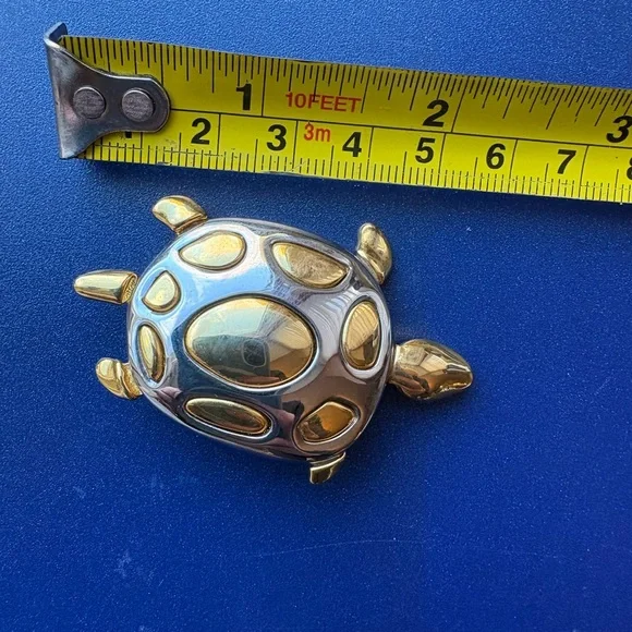 Sea Turtle Brooch - Picture 4 of 5